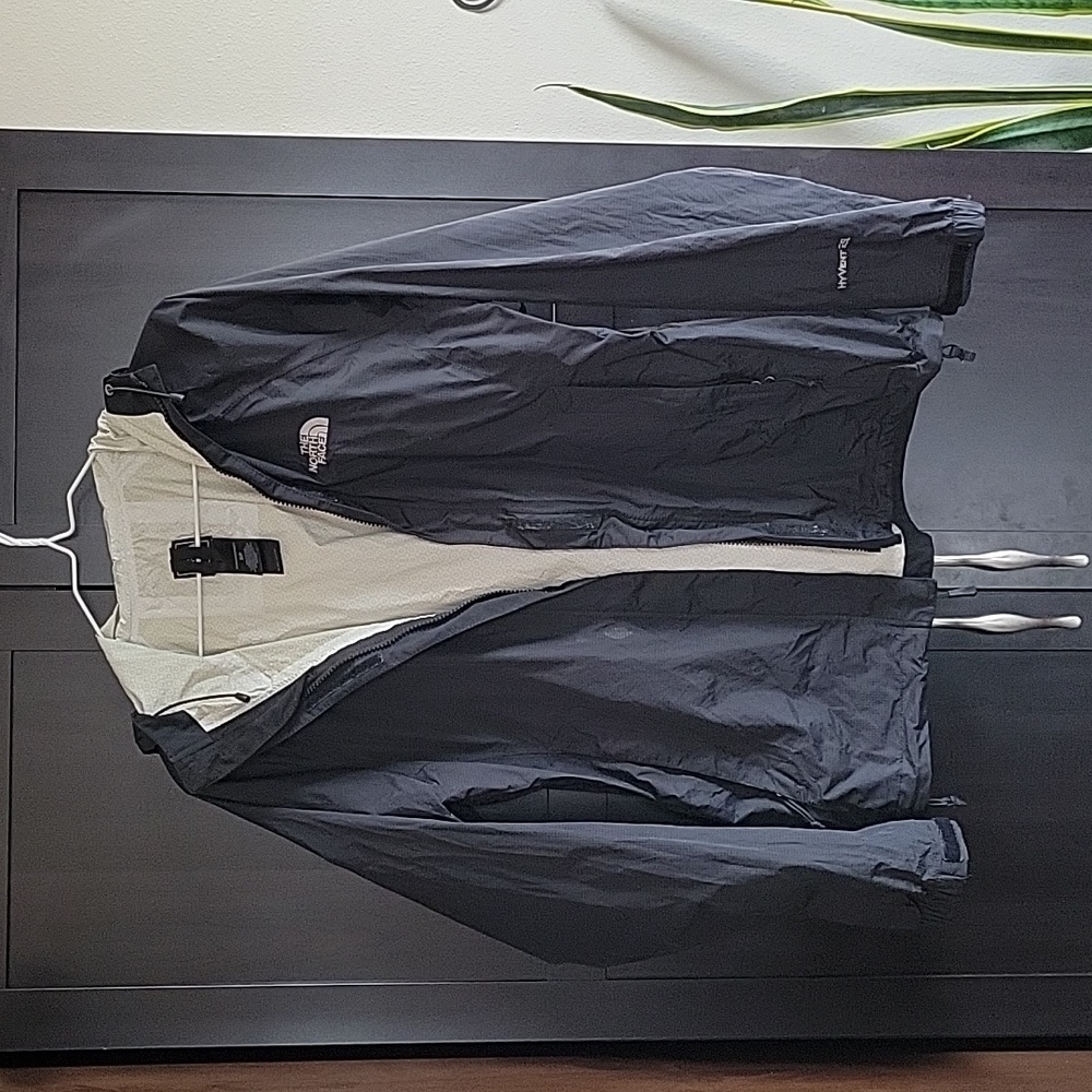 NorthFace wind breaker